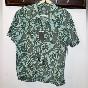 NWT Van Heusen Hawaiian casual button-down Size XL